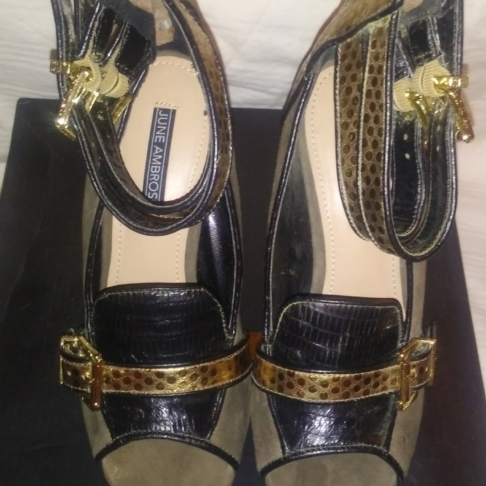 June Ambrose Gold Leather and Suede Shoes Sz 6M